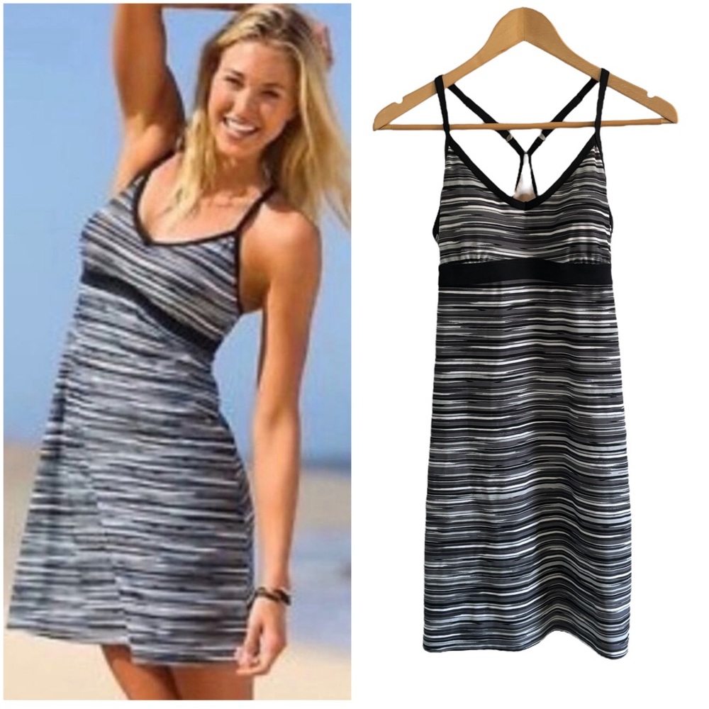 ATHLETA Shorebreak Black & Grey Athletic
Swim & Beach Dress Small